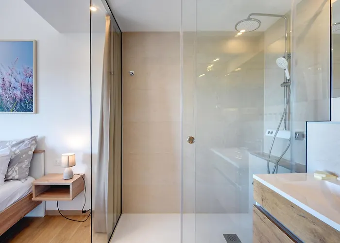 Klen For 15 People Near With Jacuzzi And Children Playgorund Вілла Пула