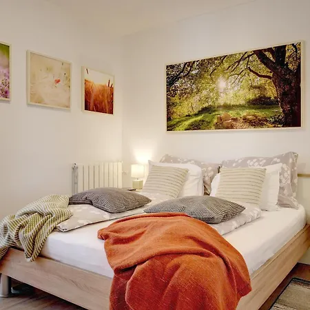 Klen For 15 People Near With Jacuzzi And Children Playgorund Villa *