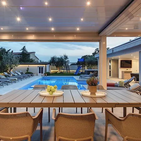 Villa Klen For 15 People Near With Jacuzzi And Children Playgorund *