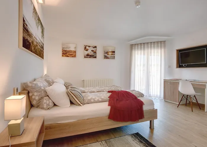 Villa Klen For 15 People Near With Jacuzzi And Children Playgorund *
