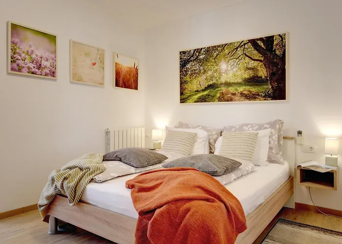 Klen For 15 People Near With Jacuzzi And Children Playgorund Villa *