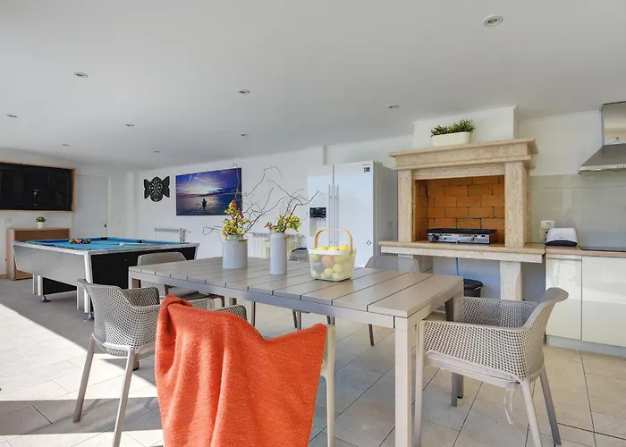 Villa Klen For 15 People Near With Jacuzzi And Children Playgorund
