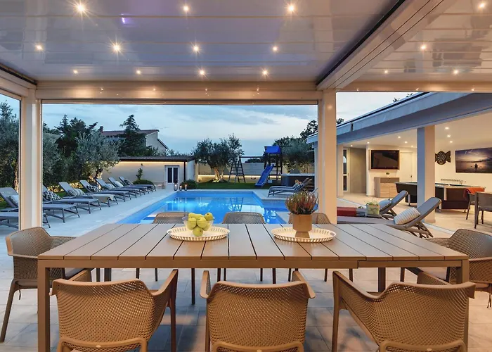 Villa Klen For 15 People Near With Jacuzzi And Children Playgorund *